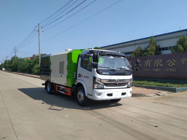 神绿SLV5120TXCE6型吸尘车（中型车）