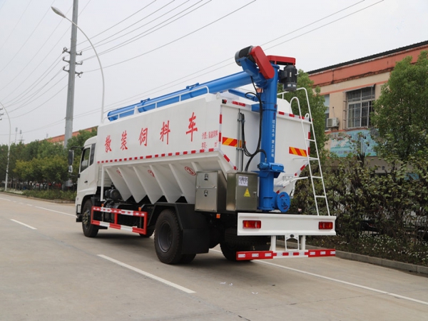 神绿5180ZSLDL5饲料车（天锦20方）