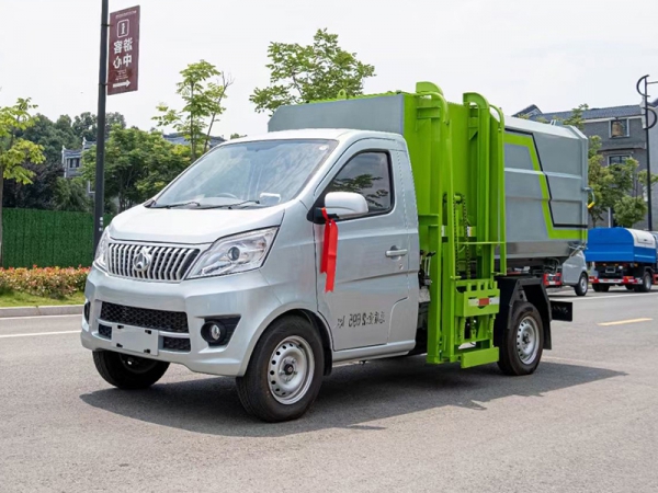 长安3方挂桶垃圾车