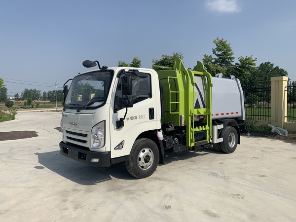  江铃凯锐6方挂桶垃圾车
